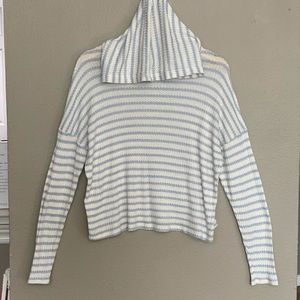 Crop sweater